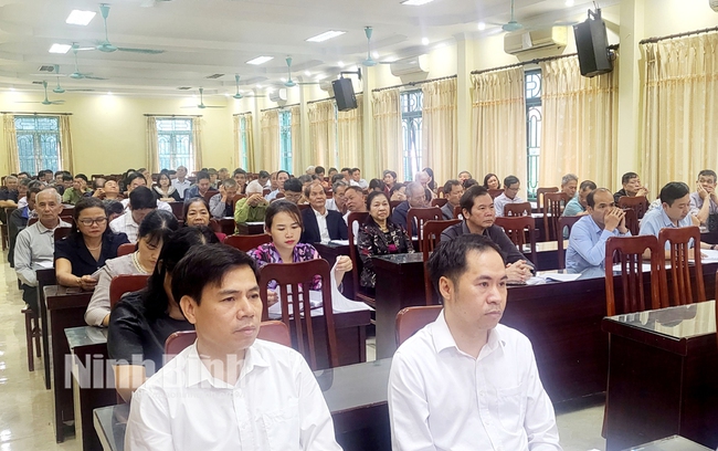 Thành phố Ninh Bình tập huấn công tác phát triển du lịch năm 2024 - Ảnh 1.
