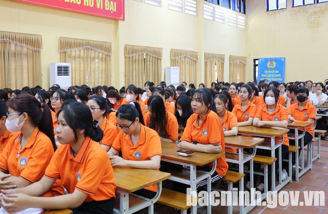 Bắc Ninh: Khai mạc đợt phim tuyên truyền kỷ niệm 70 năm Chiến thắng Điện Biên Phủ - Ảnh 3.