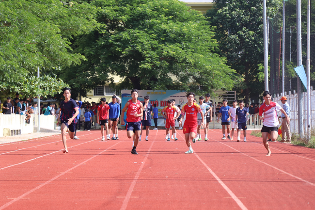 Trường Đại học Thể dục Thể thao Đà Nẵng tổ chức kỳ thi tuyển sinh năng khiếu đại học chính quy đợt 1, năm 2024 - Ảnh 8.