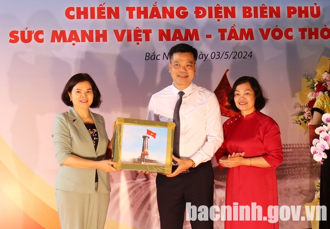 Bắc Ninh: Trưng bày chuyên đề “Chiến thắng Điện Biên Phủ - Sức mạnh Việt Nam - Tầm vóc thời đại’’ - Ảnh 2.