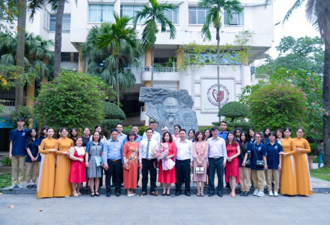 Lễ ký kết biên bản hợp tác giữa Trường Đại học Văn hóa Hà Nội và Trường THPT Lam Hồng - Ảnh 5.