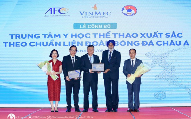 Lễ công bố Trung tâm Y học thể thao xuất sắc theo chuẩn của Liên đoàn Bóng đá Châu Á tại Việt Nam - Ảnh 1.