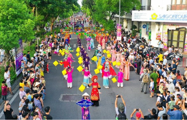 Festival Huế được tổ chức theo hướng &quot;mở&quot; và hướng đến cộng đồng - Ảnh 1.