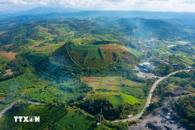 Tái công nhận danh hiệu Công viên địa chất toàn cầu UNESCO Đắk Nông - Ảnh 1.