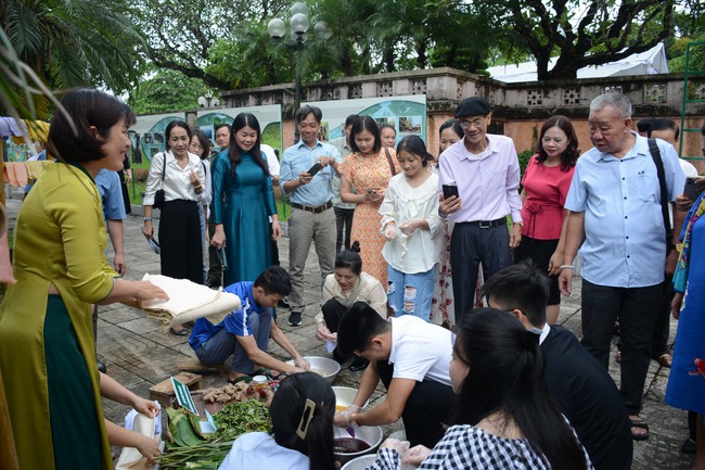 Bảo tàng Văn hóa các dân tộc Việt Nam khai mạc trưng bày “Môi trường xanh - Tương lai bền vững”  - Ảnh 1.