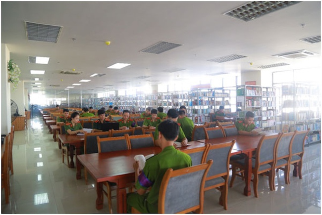 Phát triển thư viện số tạo nền tảng thuận lợi cho các hoạt động nghiên cứu khoa học tại Học viện Cảnh sát nhân dân - Ảnh 4. Phát triển thư viện số tạo nền tảng thuận lợi cho các hoạt động nghiên cứu khoa học tại Học viện Cảnh sát nhân dân - Ảnh 4.