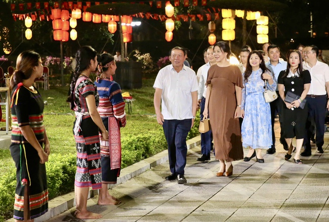 Tổng duyệt Chương trình Lễ hội Văn hóa Thế giới tại Hà Nội lần thứ nhất - Ảnh 1. Tổng duyệt Chương trình Lễ hội Văn hóa Thế giới tại Hà Nội lần thứ nhất - Ảnh 1.