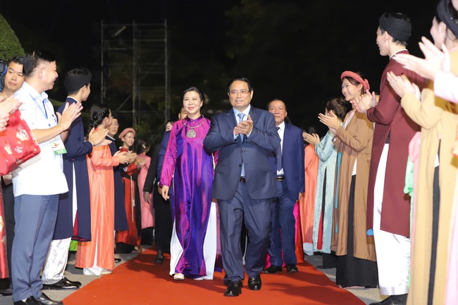 Thủ tướng Chính phủ Phạm Minh Chính dự Lễ hội Văn hóa Thế giới tại Hà Nội lần thứ nhất - Ảnh 1.