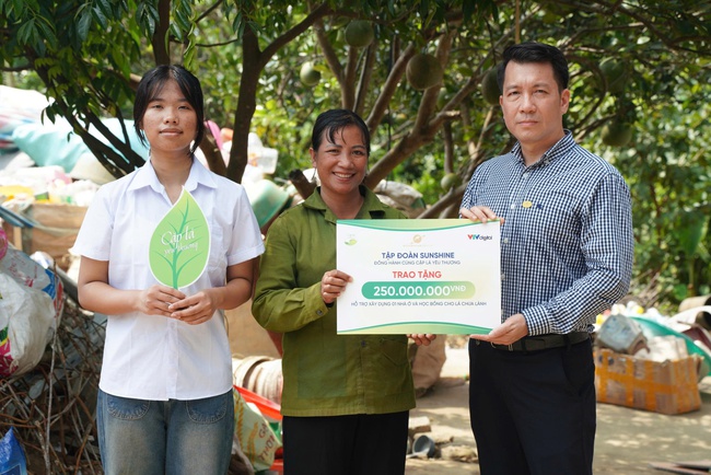 Sunshine Group tiếp tục lan tỏa hành trình “chạm tới trái tim” tại Phú Thọ & Đồng Tháp cùng Cặp lá yêu thương - Ảnh 2. Sunshine Group tiếp tục lan tỏa hành trình “chạm tới trái tim” tại Phú Thọ & Đồng Tháp cùng Cặp lá yêu thương - Ảnh 2.
