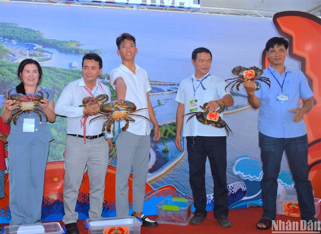 Ngày hội “Cua Cà Mau: Hương rừng - Vị biển”: Giới thiệu văn hóa ẩm thực đặc sắc của Cà Mau - Ảnh 1. Ngày hội “Cua Cà Mau: Hương rừng - Vị biển”: Giới thiệu văn hóa ẩm thực đặc sắc của Cà Mau - Ảnh 1.