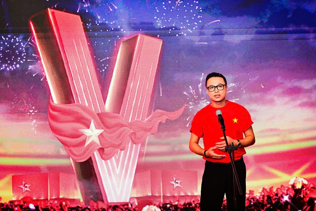 Tổ quốc trong tim: The Concert Film - Lan tỏa tinh thần yêu nước bằng ngôn ngữ âm nhạc và điện ảnh - Ảnh 2. Tổ quốc trong tim: The Concert Film - Lan tỏa tinh thần yêu nước bằng ngôn ngữ âm nhạc và điện ảnh - Ảnh 2.