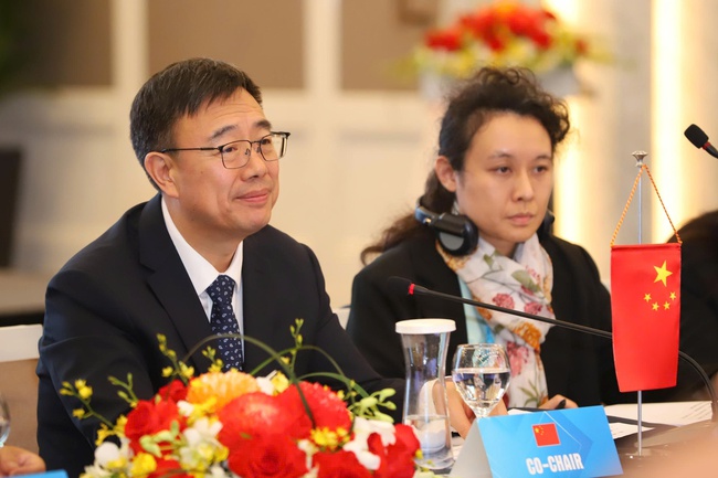Hội nghị Bộ trưởng Thể thao ASEAN + Trung Quốc lần thứ 2: Mở rộng hợp tác, thúc đẩy sự hiểu biết lẫn nhau và tình hữu nghị giữa nhân dân các nước - Ảnh 2. Hội nghị Bộ trưởng Thể thao ASEAN + Trung Quốc lần thứ 2: Mở rộng hợp tác, thúc đẩy sự hiểu biết lẫn nhau và tình hữu nghị giữa nhân dân các nước - Ảnh 2.