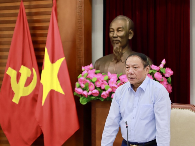 Bộ trưởng Nguyễn Văn Hùng: Gia Lai phải tạo ra hệ sinh thái văn hóa, thể thao, du lịch hiện đại, mang đậm bản sắc đại ngàn và biển xanh - Ảnh 5. Bộ trưởng Nguyễn Văn Hùng: Gia Lai phải tạo ra hệ sinh thái văn hóa, thể thao, du lịch hiện đại, mang đậm bản sắc đại ngàn và biển xanh - Ảnh 5.