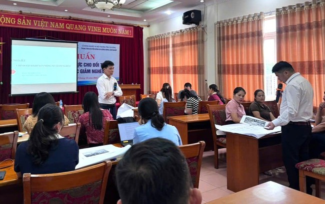 Tập huấn nâng cao năng lực cho cán bộ chuyên môn về công tác giảm nghèo bền vững - Ảnh 1. Tập huấn nâng cao năng lực cho cán bộ chuyên môn về công tác giảm nghèo bền vững - Ảnh 1.