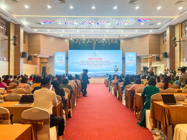Phụ nữ Việt Nam góp sức trong phát triển kinh tế và an sinh xã hội - Ảnh 4.