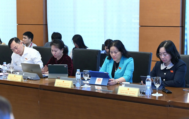 Tiếp tục tăng cường chuyển đổi số, ứng dụng trí tuệ nhân tạo trong thực thi công vụ - Ảnh 4. Tiếp tục tăng cường chuyển đổi số, ứng dụng trí tuệ nhân tạo trong thực thi công vụ - Ảnh 4.