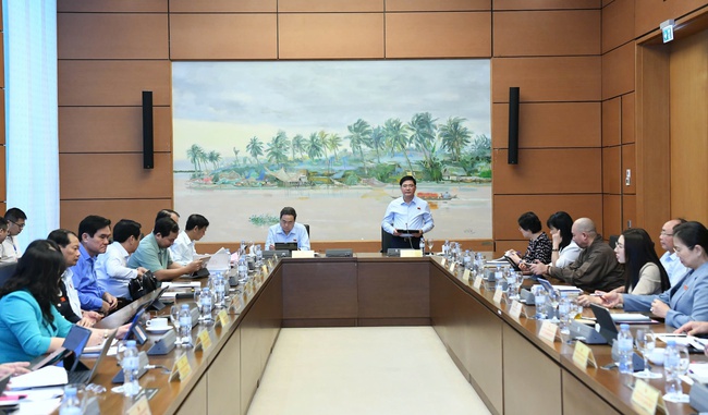 Tiếp tục tăng cường chuyển đổi số, ứng dụng trí tuệ nhân tạo trong thực thi công vụ - Ảnh 1. Tiếp tục tăng cường chuyển đổi số, ứng dụng trí tuệ nhân tạo trong thực thi công vụ - Ảnh 1.