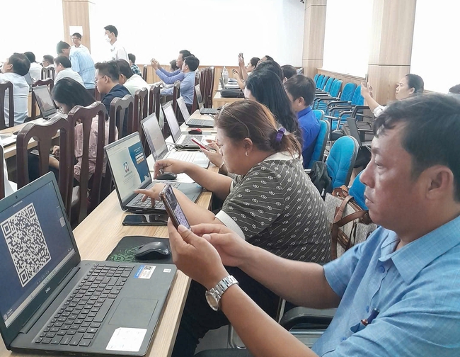 Lâm Đồng: Đẩy mạnh thực hiện Chương trình giảm nghèo bền vững, tạo sinh kế ổn định cho người dân - Ảnh 2. Lâm Đồng: Đẩy mạnh thực hiện Chương trình giảm nghèo bền vững, tạo sinh kế ổn định cho người dân - Ảnh 2.