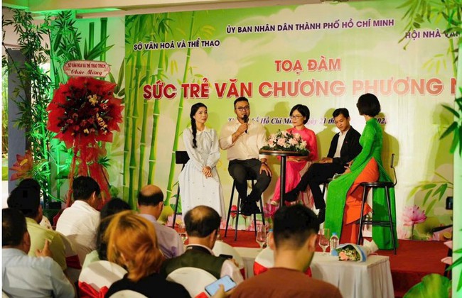 TP.HCM: “Thắp lửa” cho văn chương trẻ - Ảnh 1. TP.HCM: “Thắp lửa” cho văn chương trẻ - Ảnh 1.