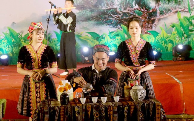 Festival sông Hồng năm 2025 sẽ diễn ra vào tháng 11 tại Lào Cai - Ảnh 1. Festival sông Hồng năm 2025 sẽ diễn ra vào tháng 11 tại Lào Cai - Ảnh 1.