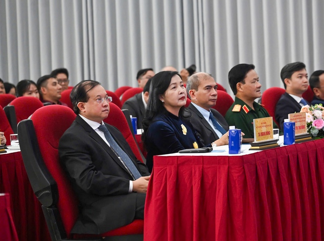 Trao 32 tác phẩm xuất sắc đoạt Giải thưởng ảnh/video Công nghệ từ trái tim lần thứ 2 - Ảnh 1. Trao 32 tác phẩm xuất sắc đoạt Giải thưởng ảnh/video Công nghệ từ trái tim lần thứ 2 - Ảnh 1.