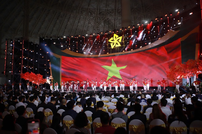 Ảnh: Lãnh đạo Đảng, Nhà nước dự lễ khai mạc Hội chợ mùa Thu lần thứ nhất - năm 2025 - Ảnh 10. Ảnh: Lãnh đạo Đảng, Nhà nước dự lễ khai mạc Hội chợ mùa Thu lần thứ nhất - năm 2025 - Ảnh 10.