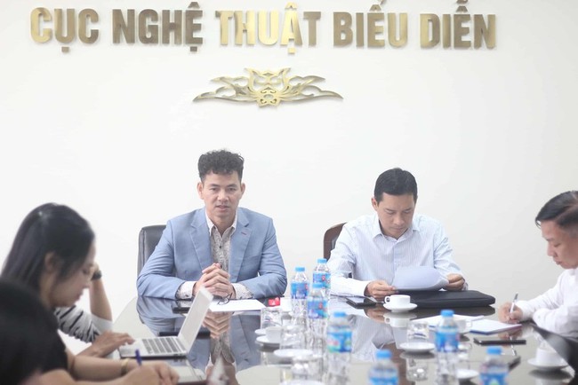 Chấn chỉnh hoạt động âm nhạc lệch chuẩn: Siết chặt quản lý, giữ gìn thuần phong mỹ tục - Ảnh 1. Chấn chỉnh hoạt động âm nhạc lệch chuẩn: Siết chặt quản lý, giữ gìn thuần phong mỹ tục - Ảnh 1.