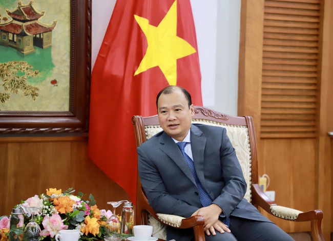 Thứ trưởng Thường trực Lê Hải Bình tiếp Phó Trưởng ban Tuyên huấn Trung ương Đảng Nhân dân Cách mạng Lào - Ảnh 4. Thứ trưởng Thường trực Lê Hải Bình tiếp Phó Trưởng ban Tuyên huấn Trung ương Đảng Nhân dân Cách mạng Lào - Ảnh 4.