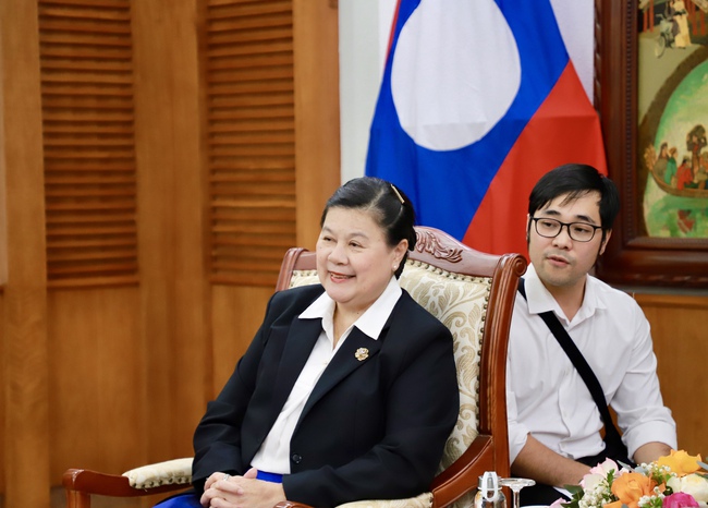 Thứ trưởng Thường trực Lê Hải Bình tiếp Phó Trưởng ban Tuyên huấn Trung ương Đảng Nhân dân Cách mạng Lào - Ảnh 2. Thứ trưởng Thường trực Lê Hải Bình tiếp Phó Trưởng ban Tuyên huấn Trung ương Đảng Nhân dân Cách mạng Lào - Ảnh 2.
