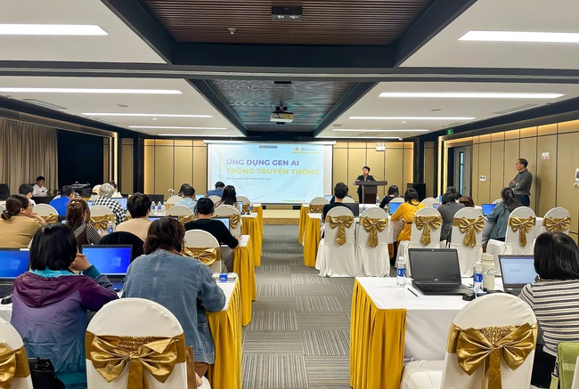 Đào tạo, bồi dưỡng "Ứng dụng công nghệ AI trong công tác thông tin, truyền thông" - Ảnh 3. Đào tạo, bồi dưỡng "Ứng dụng công nghệ AI trong công tác thông tin, truyền thông" - Ảnh 3.