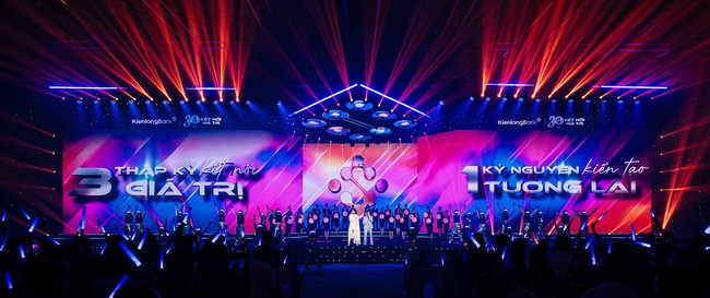 “Concert công nghệ” của KienlongBank viết tiếp hành trình 30 năm “Kết nối giá trị” - Ảnh 1.