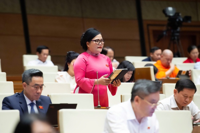 Đại biểu Quốc hội: Sức mạnh dân tộc trước hết nằm trong con người và bản sắc văn hóa Việt Nam - Ảnh 1. Đại biểu Quốc hội: Sức mạnh dân tộc trước hết nằm trong con người và bản sắc văn hóa Việt Nam - Ảnh 1.