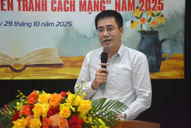 Trại sáng tác văn học năm 2025: Gần 8.000 trang viết về người lính và chiến tranh cách mạng - Ảnh 1. Trại sáng tác văn học năm 2025: Gần 8.000 trang viết về người lính và chiến tranh cách mạng - Ảnh 1.