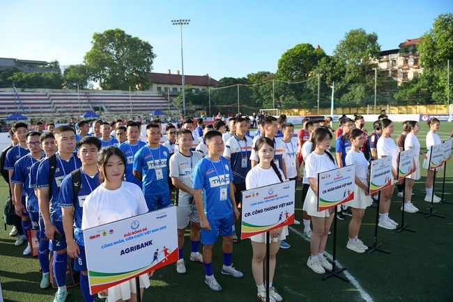Khởi tranh Giải Bóng đá công nhân, viên chức Việt Nam 2025 - Ảnh 1.
