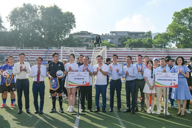 Khởi tranh Giải Bóng đá công nhân, viên chức Việt Nam 2025 - Ảnh 3.