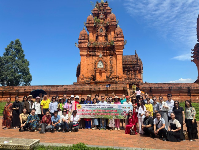 Chương trình Famtrip: Thúc đẩy hợp tác, khai thác tiềm năng du lịch tại Làng Văn hóa - Du lịch các dân tộc Việt Nam - Ảnh 5.