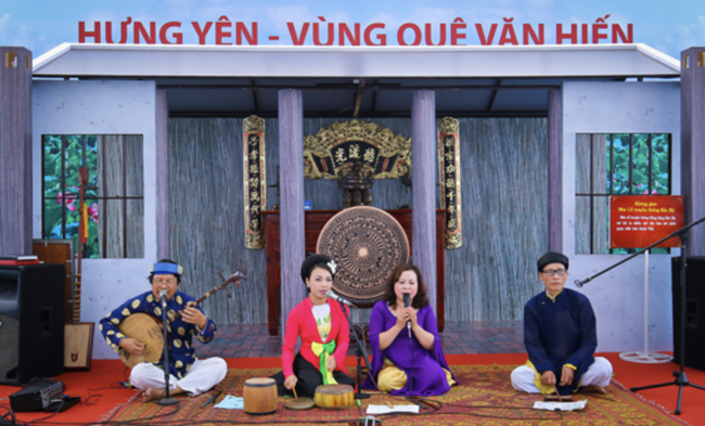 Hưng Yên: Nghệ thuật hát Ca trù được phát huy trong cộng đồng - Ảnh 1.