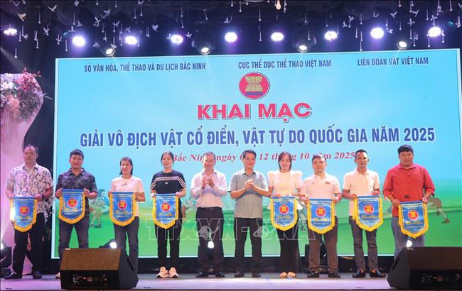 Hơn 300 vận động viên tranh tài ở Giải Vô địch Vật cổ điển, Vật tự do quốc gia năm 2025 - Ảnh 1. Hơn 300 vận động viên tranh tài ở Giải Vô địch Vật cổ điển, Vật tự do quốc gia năm 2025 - Ảnh 1.