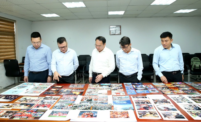 Thứ trưởng Thường trực Lê Hải Bình: Lựa chọn những tác phẩm xuất sắc trao giải Báo chí toàn quốc “Vì sự nghiệp phát triển Văn hóa Việt Nam” lần thứ Ba - Ảnh 5. Thứ trưởng Thường trực Lê Hải Bình: Lựa chọn những tác phẩm xuất sắc trao giải Báo chí toàn quốc “Vì sự nghiệp phát triển Văn hóa Việt Nam” lần thứ Ba - Ảnh 5.