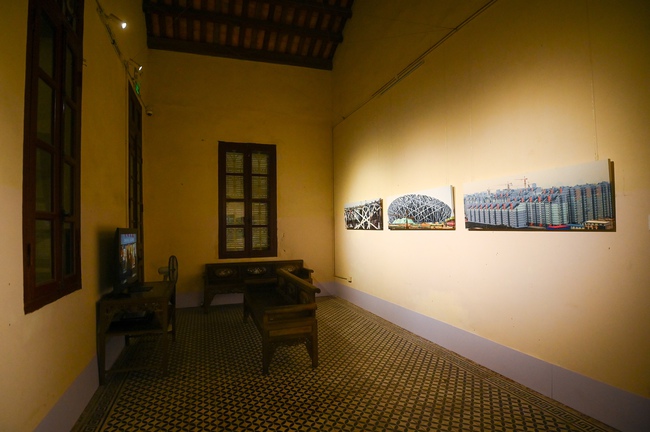 Photo Hanoi ’25 – Không gian đối thoại của nhiếp ảnh và sáng tạo đương đại - Ảnh 4. Photo Hanoi ’25 – Không gian đối thoại của nhiếp ảnh và sáng tạo đương đại - Ảnh 4.