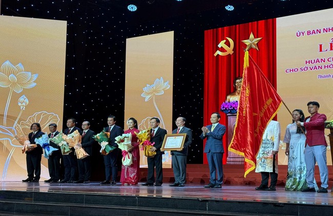 TP.HCM: Tháng 10/2025 đã tổ chức các hoạt động văn hoá nghệ thuật ấn tượng - Ảnh 1. TP.HCM: Tháng 10/2025 đã tổ chức các hoạt động văn hoá nghệ thuật ấn tượng - Ảnh 1.