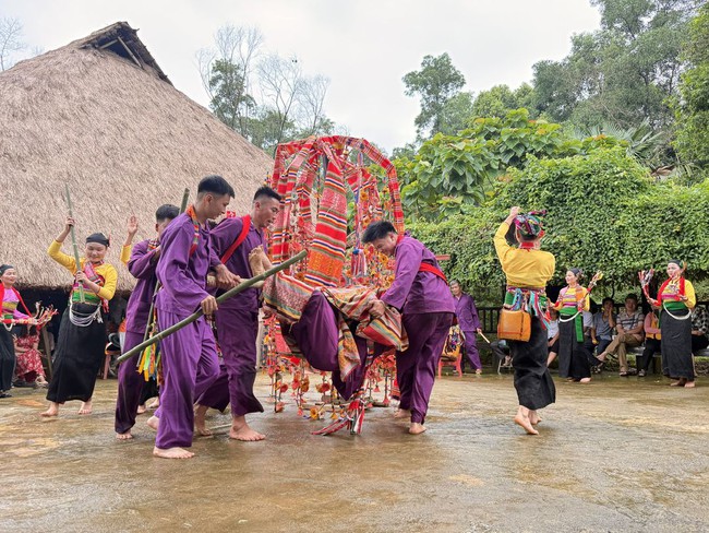 Nét đẹp văn hóa trong Lễ hội Pồn Pôông của đồng bào dân tộc Mường tỉnh Thanh Hóa - Ảnh 5.