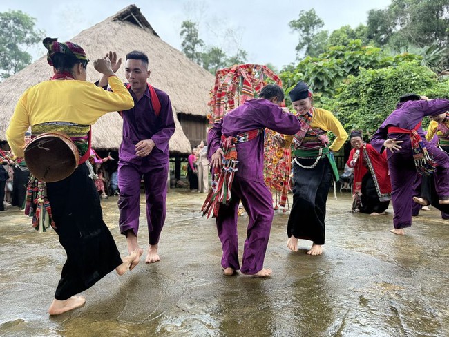 Nét đẹp văn hóa trong Lễ hội Pồn Pôông của đồng bào dân tộc Mường tỉnh Thanh Hóa - Ảnh 4.