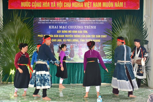 Xây dựng mô hình bảo tồn, phát huy múa dân gian truyền thống của dân tộc Sán Chay, tỉnh Tuyên Quang - Ảnh 1.