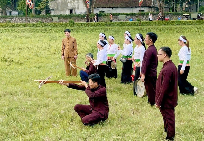 Ninh Bình: Triển khai hiệu quả công tác bảo tồn các giá trị di sản, văn nghệ dân gian của đồng bào dân tộc - Ảnh 1.