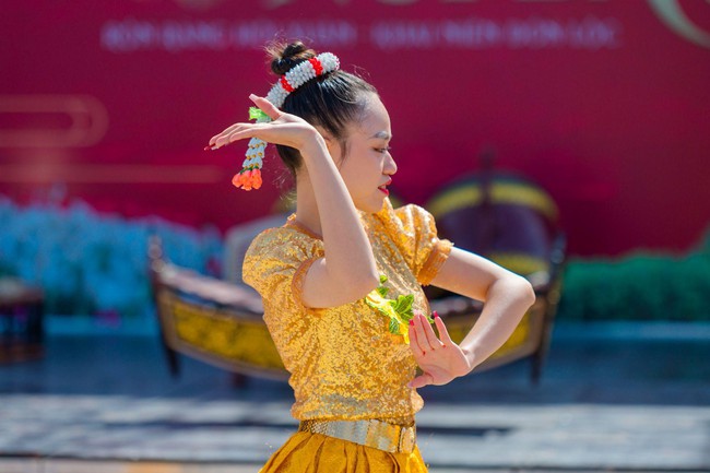 Sóc Trăng: Hơn 11,8 tỷ đồng đầu tư khôi phục văn hóa dân tộc, thúc đẩy du lịch phát triển - Ảnh 1. Sóc Trăng: Hơn 11,8 tỷ đồng đầu tư khôi phục văn hóa dân tộc, thúc đẩy du lịch phát triển - Ảnh 1.