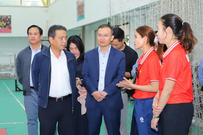 Thứ trưởng Hoàng Đạo Cương kiểm tra công tác tập luyện trước thềm SEA Games 33 - Ảnh 3.