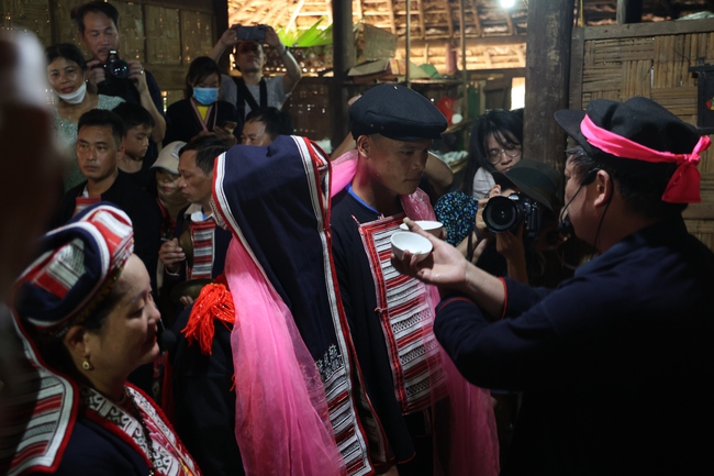 Đầu tư biến văn hóa thành sức mạnh nội sinh để phát triển kinh tế - Ảnh 1.