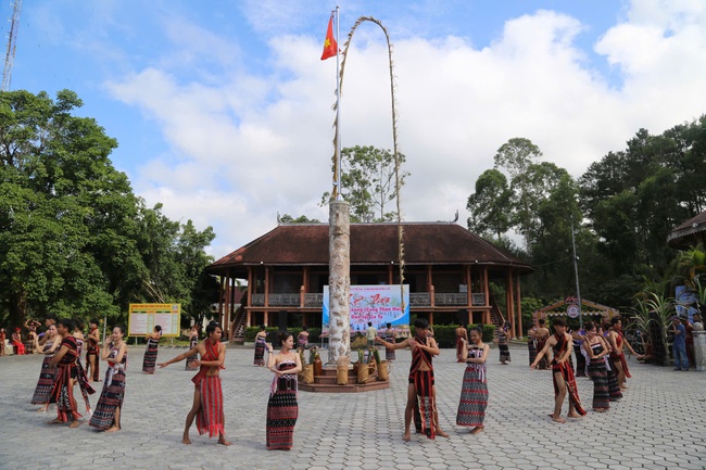 Tấc Ka Coong - Nét thiêng trong đời sống người Cơ Tu - Ảnh 2.