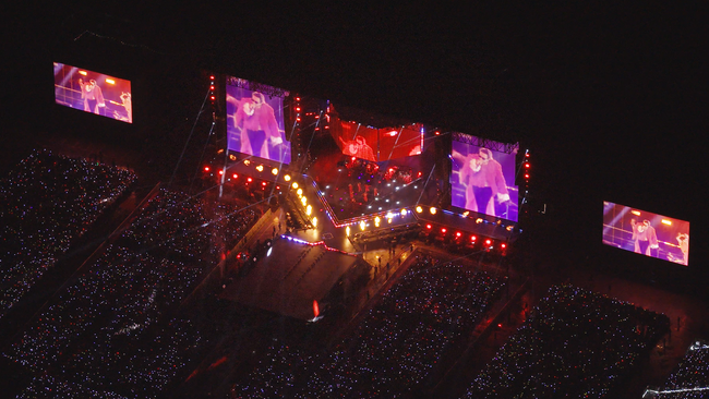 Hai đêm concert G-DRAGON tại Hà Nội: Kỷ lục mới của show quốc tế tại Việt Nam - Ảnh 1. Hai đêm concert G-DRAGON tại Hà Nội: Kỷ lục mới của show quốc tế tại Việt Nam - Ảnh 1.